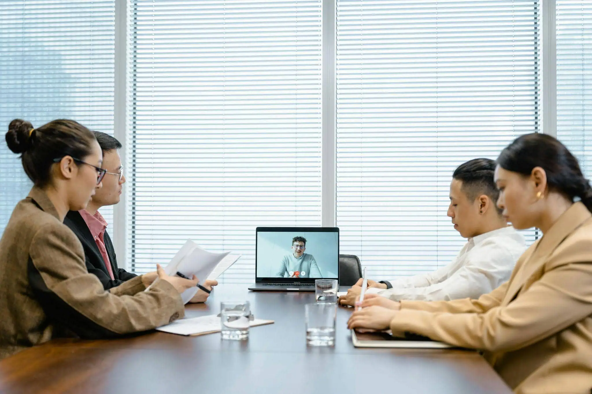Hybrid Team Collaboration